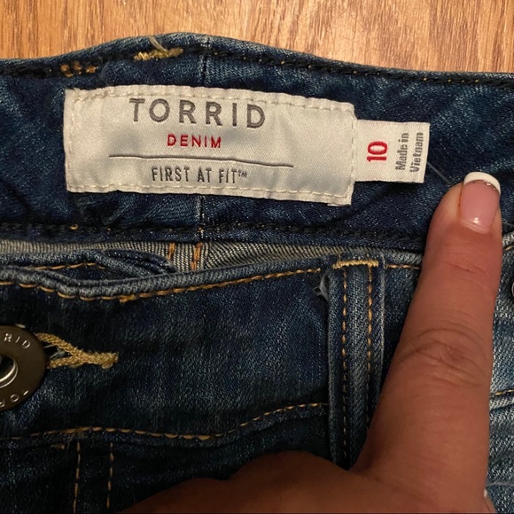 New With Tags torrid Bermuda shorts - Picture 8 of 9